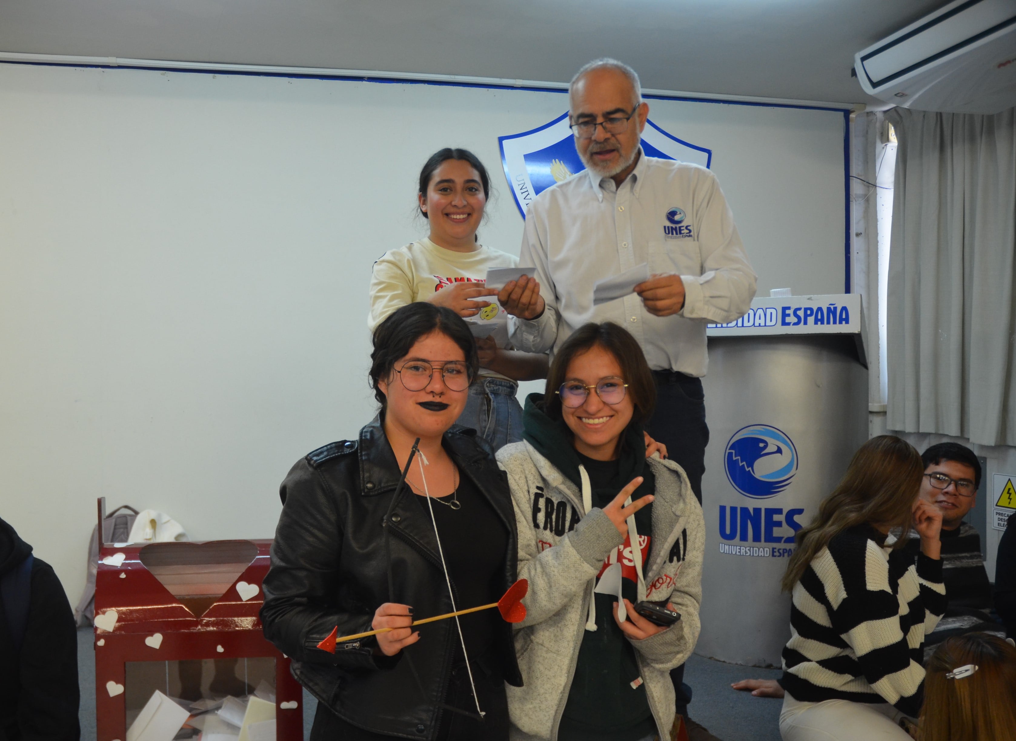“Buzón del amor” UNES 2025